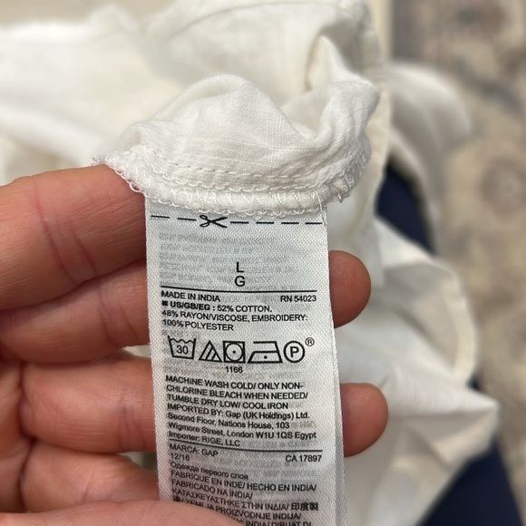 GAP White Tie Front Peplum Blouse size large. - Picture 9 of 9